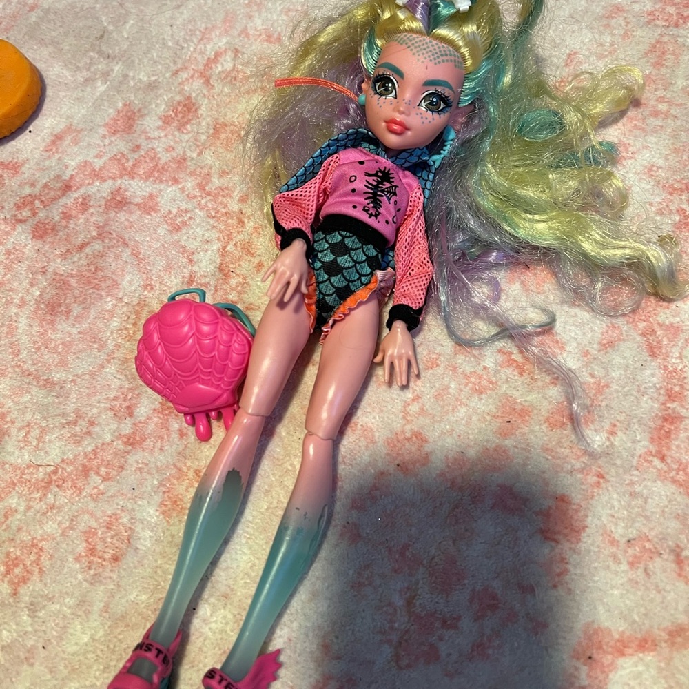 Barbie’s Set - Picture 4 of 4